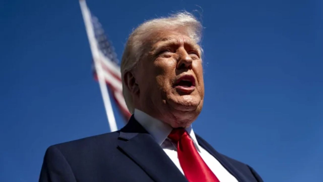 As long as you’re going to be thinking anyway, think big. - Donald Trump